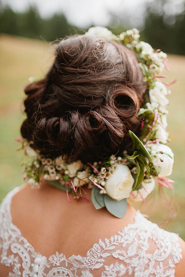 Earthy-Oregon-Wedding-at-Hornings-Hideout-Nakalan-McKay-33