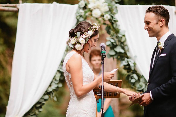 Earthy-Oregon-Wedding-at-Hornings-Hideout-Nakalan-McKay-7