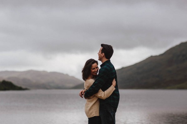 Foggy-Couple-Session-in-the-Connemara-Mountains-David-Olsthoorn-Photography-11