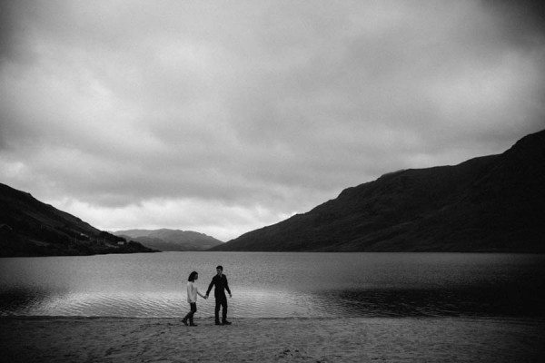 Foggy-Couple-Session-in-the-Connemara-Mountains-David-Olsthoorn-Photography-15
