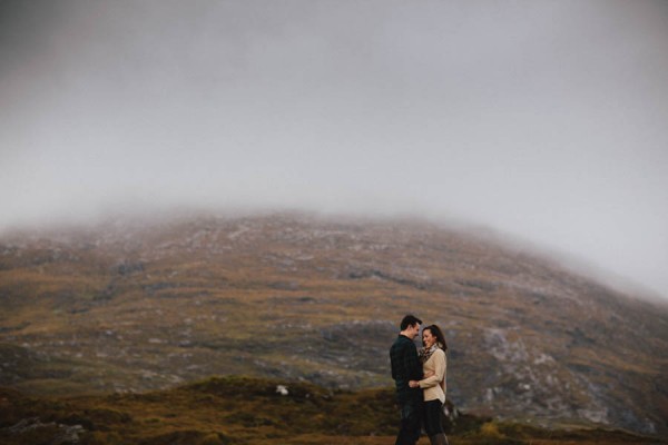 Foggy-Couple-Session-in-the-Connemara-Mountains-David-Olsthoorn-Photography-26