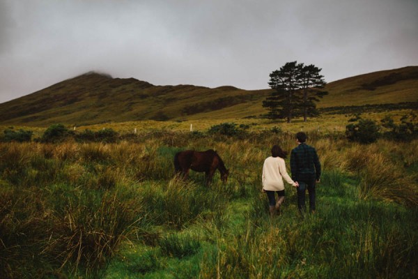 Foggy-Couple-Session-in-the-Connemara-Mountains-David-Olsthoorn-Photography-27