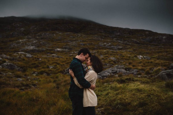 Foggy-Couple-Session-in-the-Connemara-Mountains-David-Olsthoorn-Photography-3