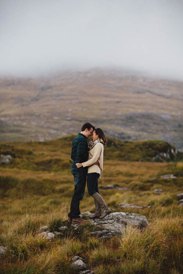Foggy-Couple-Session-in-the-Connemara-Mountains-David-Olsthoorn-Photography-30