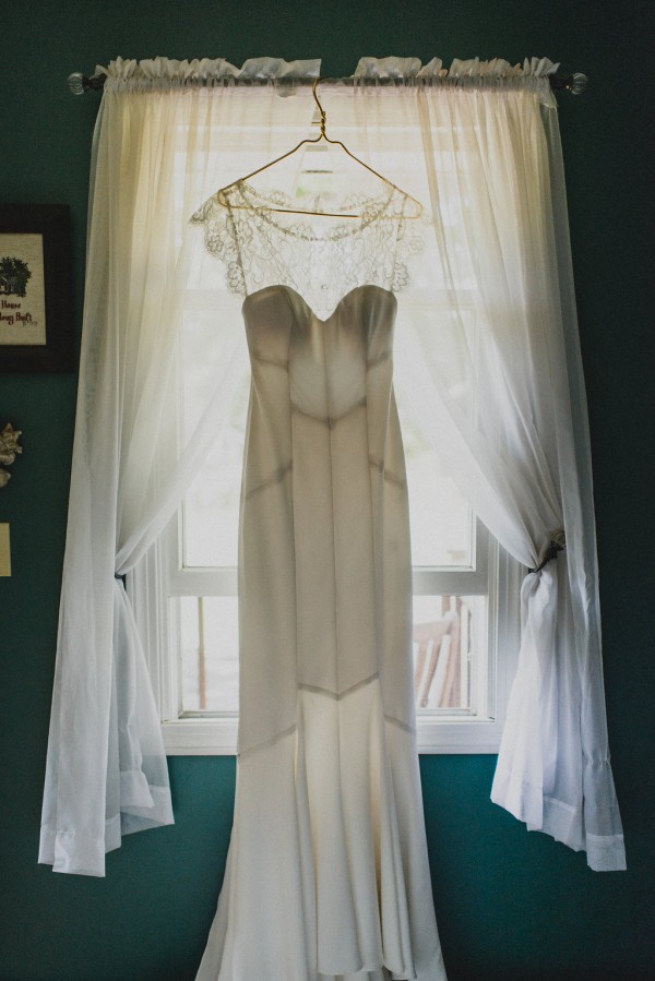 Intimate-Backyard-Farmhouse-Ohio-Wedding-Andi+Ben_Mallory+Justin-Photographers-18