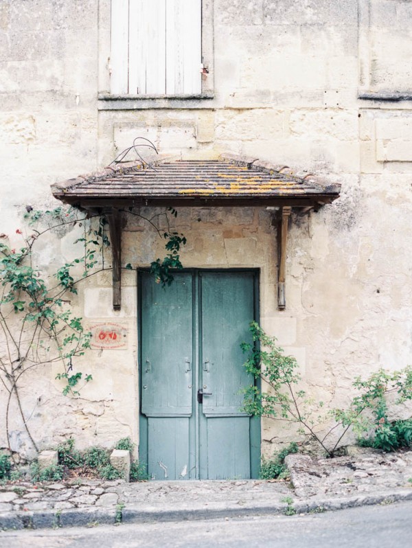 Intimate-French-Wedding-at-Château-Le-Clos-Castaing (1 of 37)