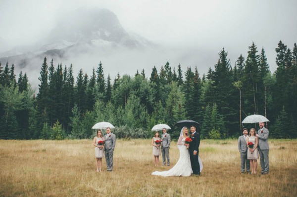 Rainy-Mountain-Wedding-in-Quarry-Lake-Park-Joelsview-Photography-13