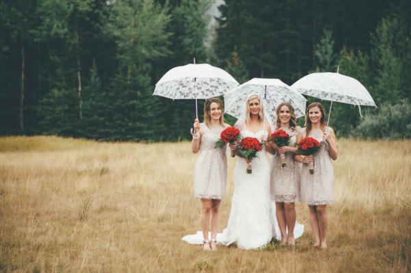 Rainy-Mountain-Wedding-in-Quarry-Lake-Park-Joelsview-Photography-14