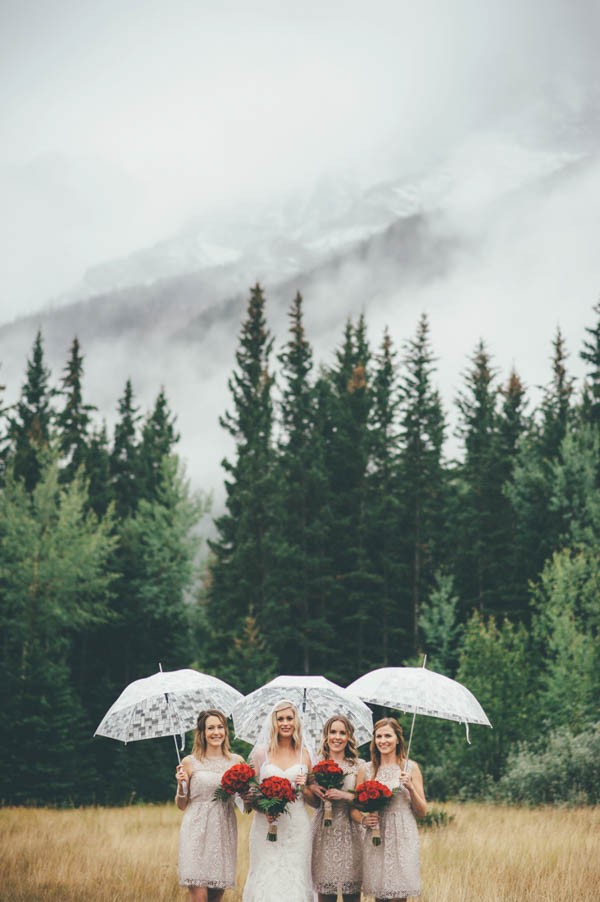 Rainy-Mountain-Wedding-in-Quarry-Lake-Park-Joelsview-Photography-15