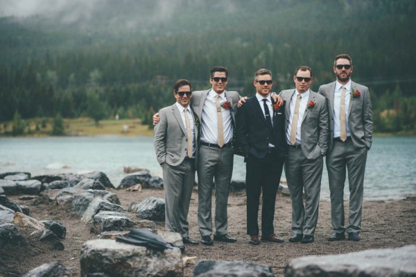 Rainy-Mountain-Wedding-in-Quarry-Lake-Park-Joelsview-Photography-17