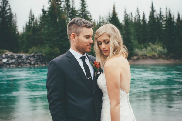 Rainy-Mountain-Wedding-in-Quarry-Lake-Park-Joelsview-Photography-29