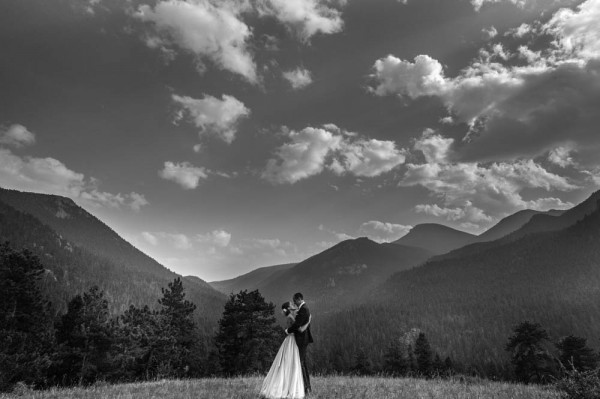 Romantic-Estes-Park-Wedding-at-Taharaa-Mountain-Lodge (18 of 27)