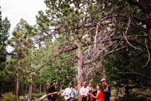 Romantic-Estes-Park-Wedding-at-Taharaa-Mountain-Lodge (6 of 27)