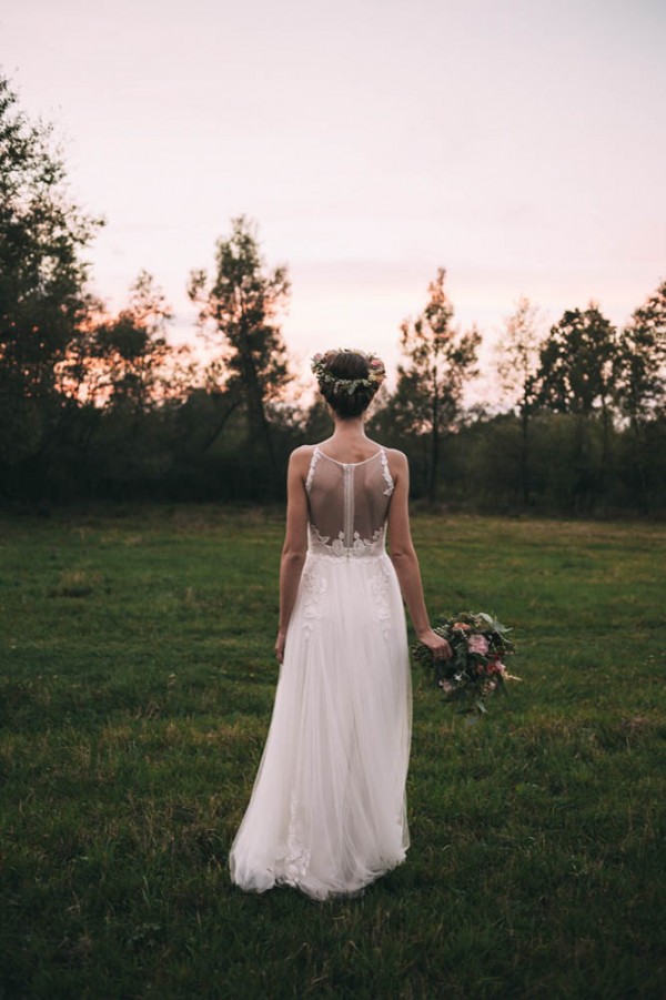 Romantic Rustic Polish Wedding at Wierzbowe Ranczo | Junebug Weddings