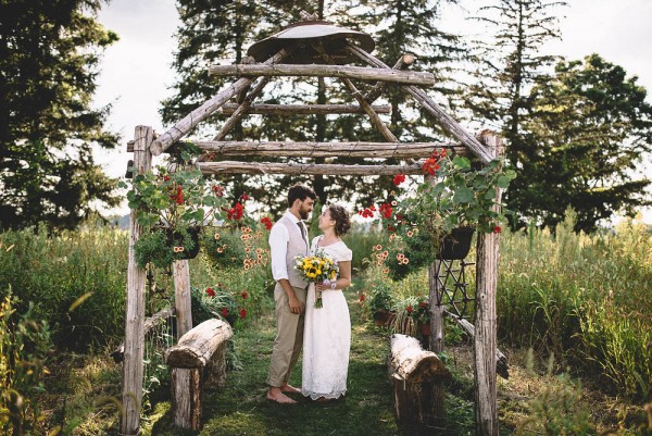 https://junebugweddings.com/wedding-blog/wp-content/uploads/2016/01/Rustic-Mennonite-Wedding-in-Kitchener-Waterloo-18-of-37-600x401.jpg