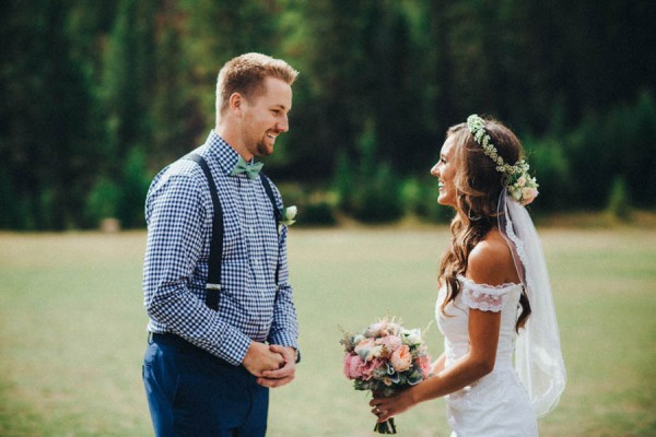 Stunning-Banff-Elopement-in-the-Tunnel-Mountain-Reservoir-Tricia-Victoria-Photography-3