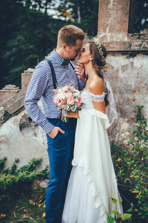 Stunning-Banff-Elopement-in-the-Tunnel-Mountain-Reservoir-Tricia-Victoria-Photography-33