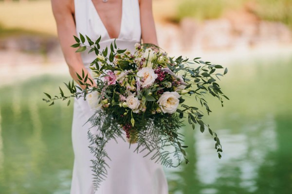 Thoughtful-French-Wedding-at-Majestic-Chateau-Jiri-Sipek-12