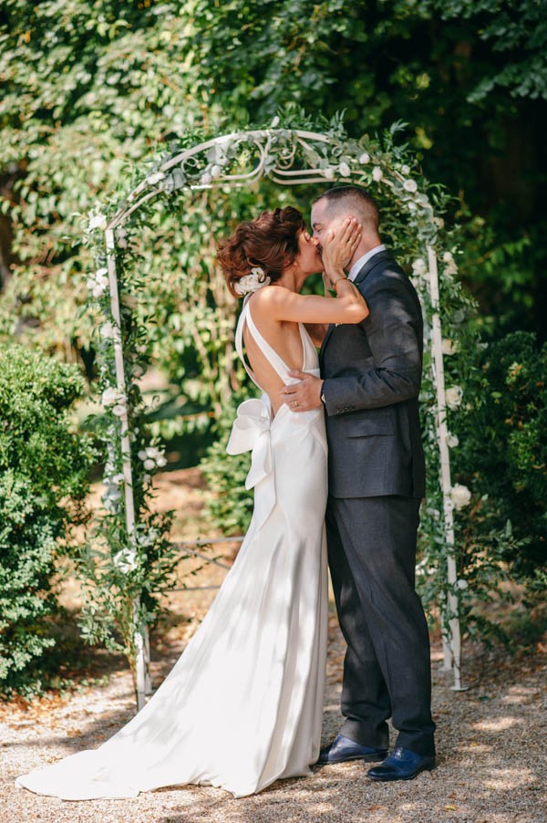 Thoughtful-French-Wedding-at-Majestic-Chateau-Jiri-Sipek-9