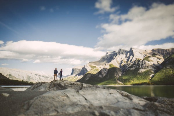 Travel-Loving-Engagement-Photos-in-Banff-Terry-Photo-Co-1