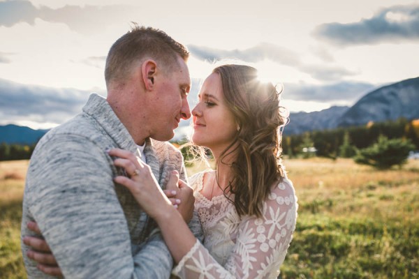 Travel-Loving-Engagement-Photos-in-Banff-Terry-Photo-Co-13