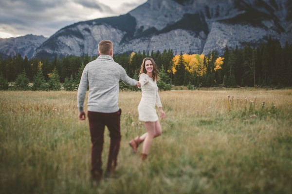 Travel-Loving-Engagement-Photos-in-Banff-Terry-Photo-Co-17