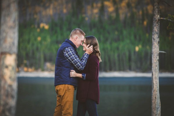 Travel-Loving-Engagement-Photos-in-Banff-Terry-Photo-Co-18