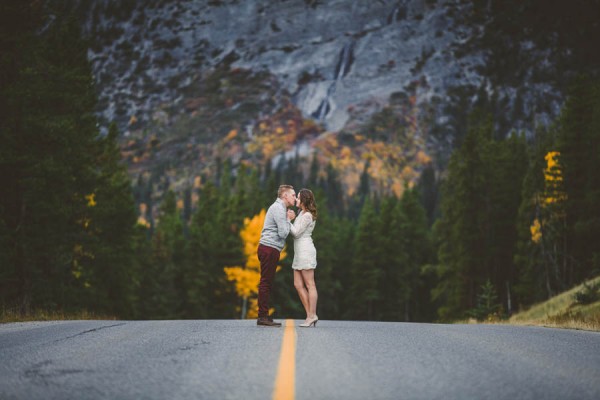Travel-Loving-Engagement-Photos-in-Banff-Terry-Photo-Co-19