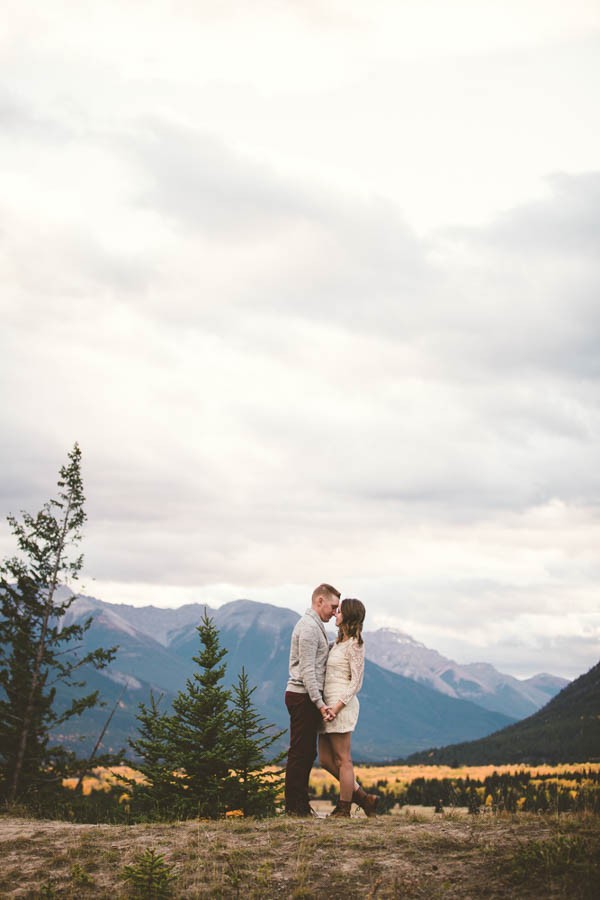 Travel-Loving-Engagement-Photos-in-Banff-Terry-Photo-Co-22