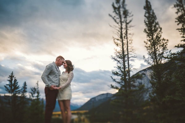 Travel-Loving-Engagement-Photos-in-Banff-Terry-Photo-Co-23