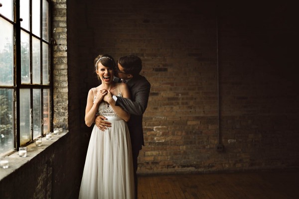 Vintage-Industrial-Chicago-Wedding-at-Salvage-One (10 of 33)