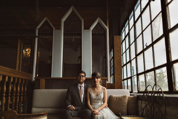 Vintage-Industrial-Chicago-Wedding-at-Salvage-One (13 of 33)