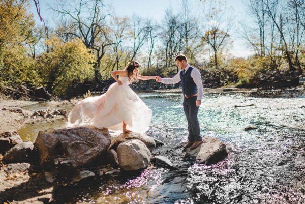 Bohemian-Iowa-Wedding-at-The-Rustic-Rose-Barn-Amanda-Basteen-10