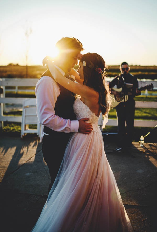 Bohemian-Iowa-Wedding-at-The-Rustic-Rose-Barn-Amanda-Basteen-45