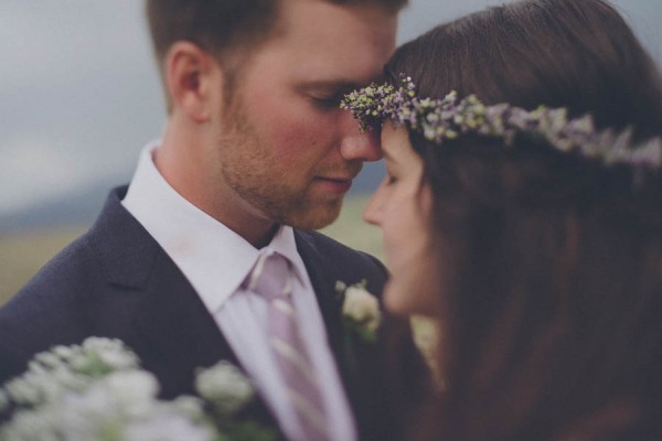 Casual-Colorado-Wedding-at-Bighorn-Lodge-This-is-Feeling-32