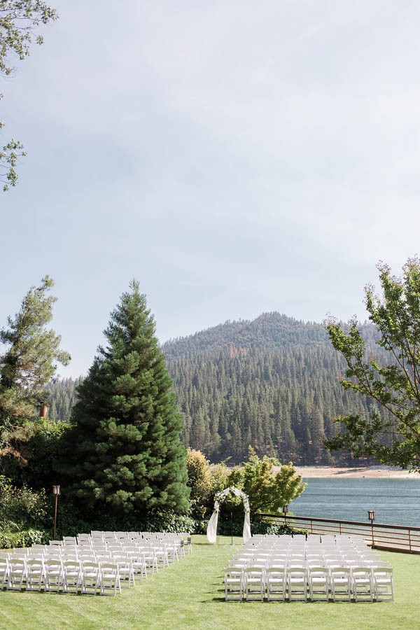 Chic-Blue-and-White-Wedding-Overlooking-Bass-Lake-Tim-and-Jess-Photography-13