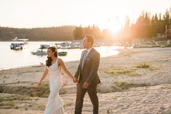 Chic-Blue-and-White-Wedding-Overlooking-Bass-Lake-Tim-and-Jess-Photography-33