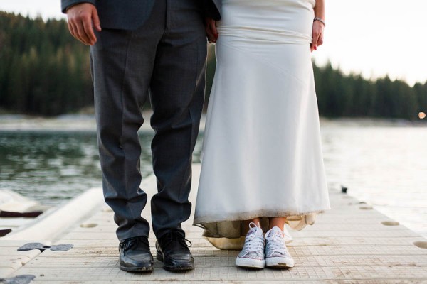 Chic-Blue-and-White-Wedding-Overlooking-Bass-Lake-Tim-and-Jess-Photography-37