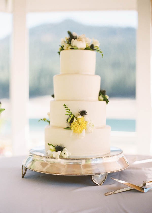 Chic-Blue-and-White-Wedding-Overlooking-Bass-Lake-Tim-and-Jess-Photography-43