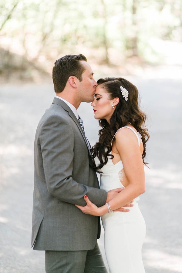 Chic-Blue-and-White-Wedding-Overlooking-Bass-Lake-Tim-and-Jess-Photography-6