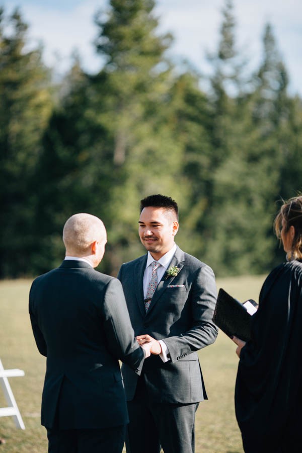 Earthy-Tunnel-Mountain-Reservoir-Wedding-Heart-and-Sparrow-Photography-10