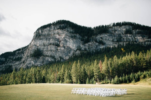 Earthy-Tunnel-Mountain-Reservoir-Wedding-Heart-and-Sparrow-Photography-3