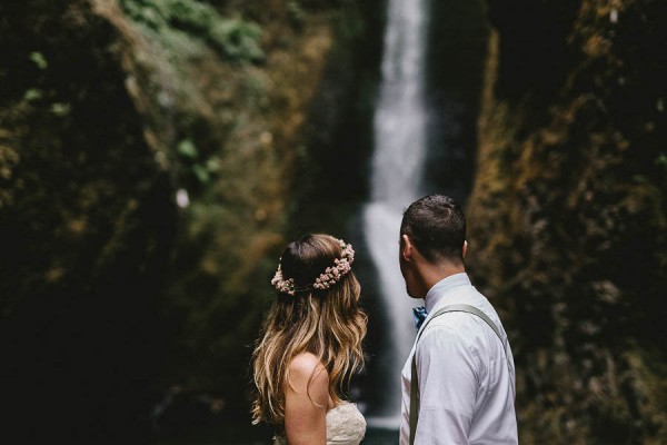 Intimate-Barefoot-Elopement-Columbia-River-Gorge-24