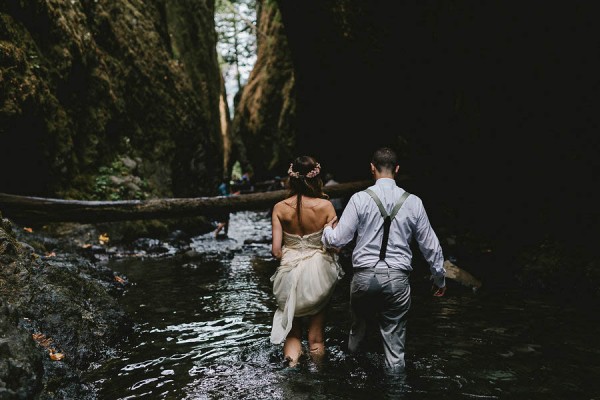 Intimate-Barefoot-Elopement-Columbia-River-Gorge-31
