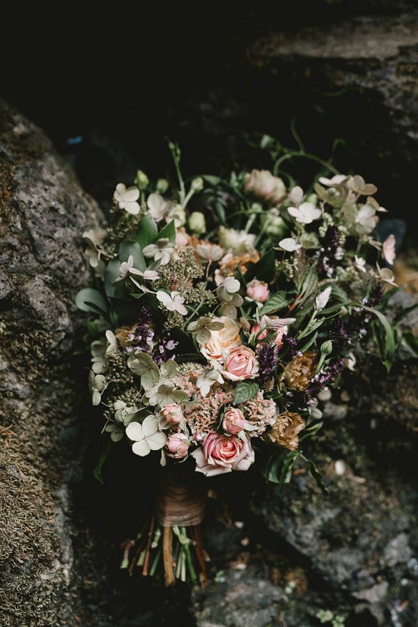 Intimate-Barefoot-Elopement-Columbia-River-Gorge-5