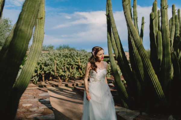 Navy-Blue-Phoenix-Wedding-Among-Cacti-3