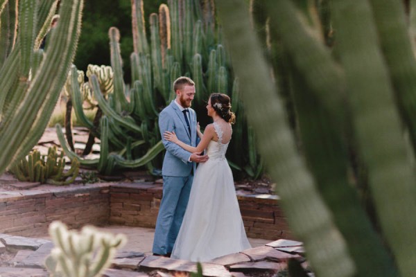 Navy-Blue-Phoenix-Wedding-Among-Cacti-5