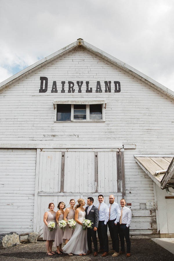 Quirky-Stylish-Dairy-land-Wedding-Snohomish-Washington-Max-and-Sam-Photography-16