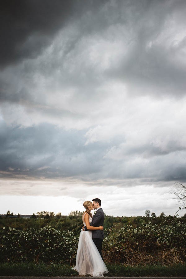 Quirky-Stylish-Dairy-land-Wedding-Snohomish-Washington-Max-and-Sam-Photography-28