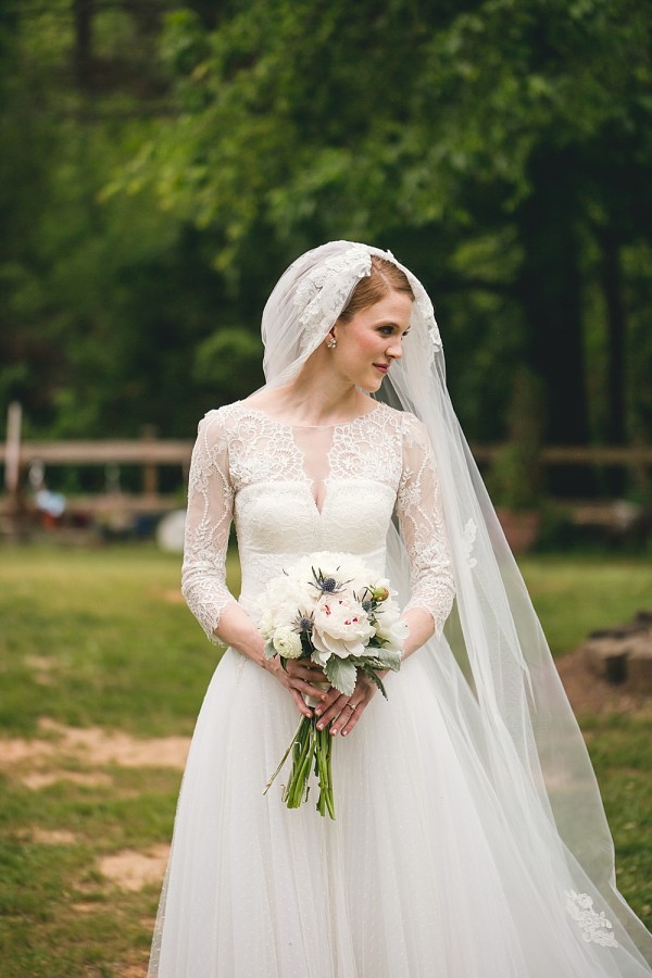 29 Unique Lace Wedding Gowns That Scream Romance | Junebug Weddings